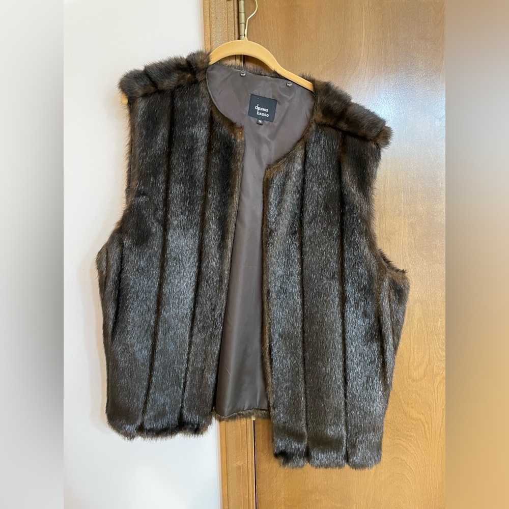 Dennis Basso Faux-fur Vest